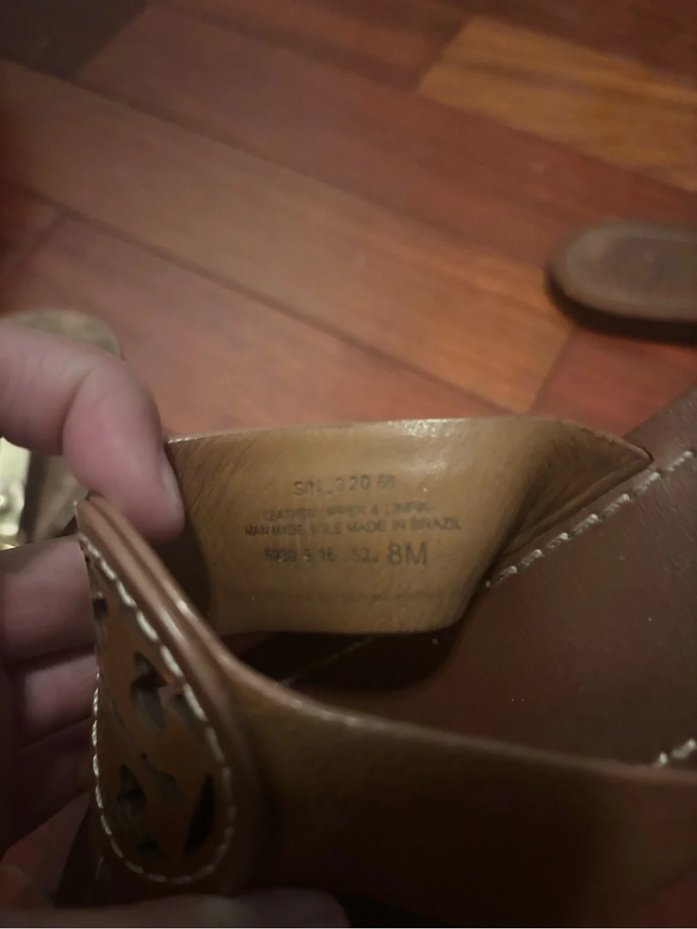 Tory Burch Leather Logo Thong Sandals in Tan